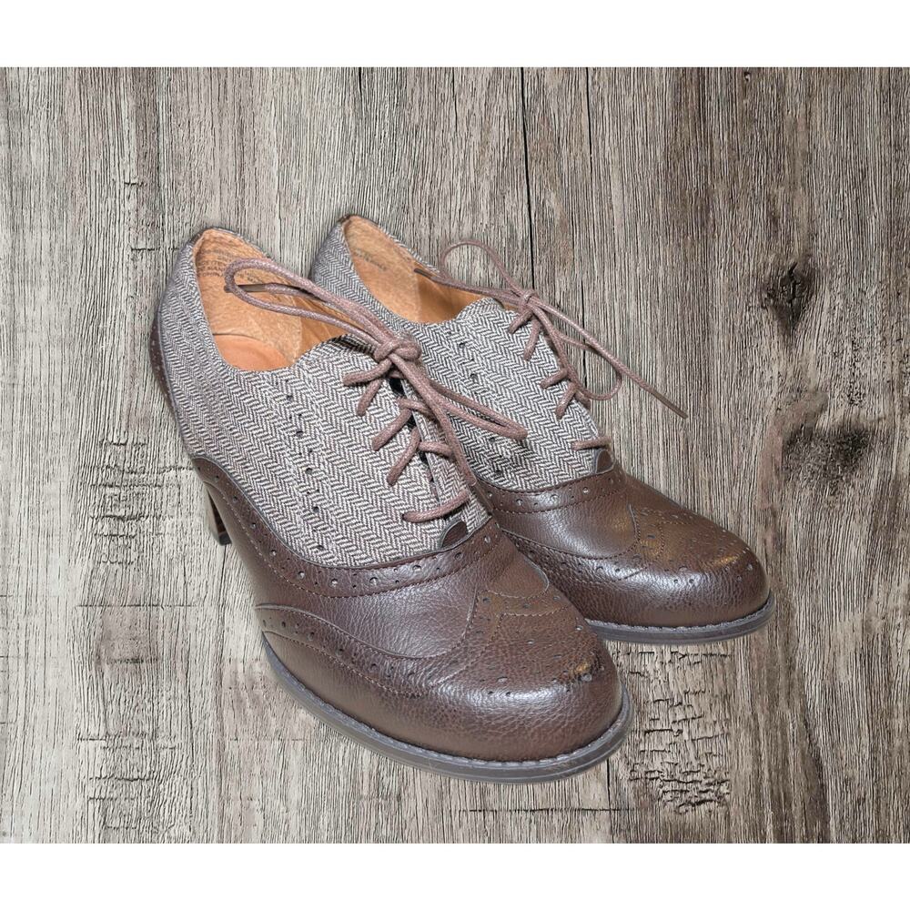 G.H. Bass women’s lace up tweed heels size 10‎